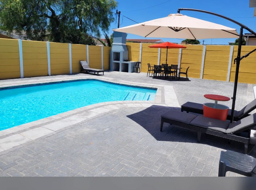 Renovated pool and entertainment area in Cape Town after completion by FN Building Projects
